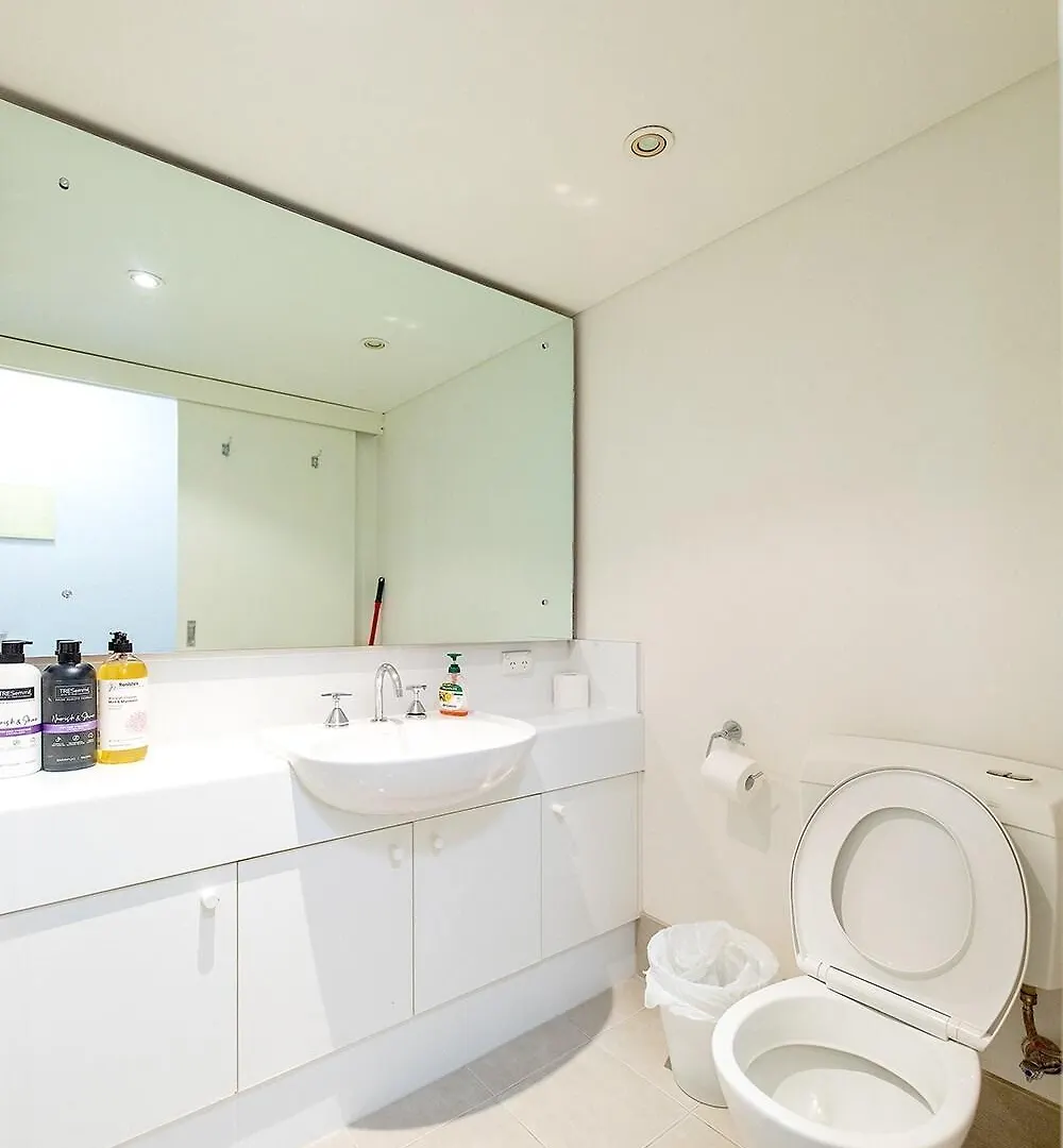 Cozy Resort With Free Parking In Cbd Adelaide 0*,  Australien
